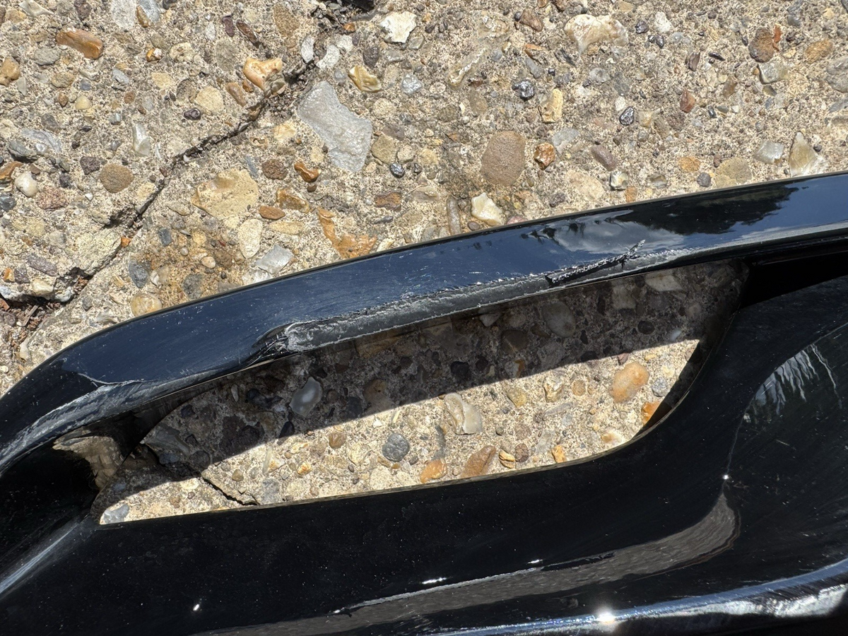 BMW 5 SERIES 2023 ONWARDS M SPORT G60 GENUINE FRONT CENTER TRIM 51115A36022