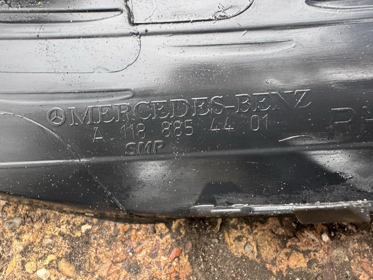 Phía trước bên phải Mercedes-Benz CLA Coupe C118 A1188854401