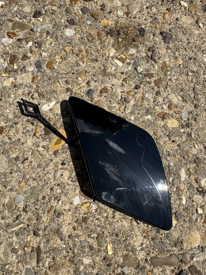 BMW g60 Cover for towing eye 51118085215 from 2022