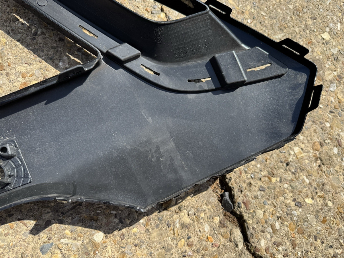 BMW 5 SERIES 2023 ONWARDS M SPORT G60 GENUINE FRONT CENTER TRIM 51115A36022