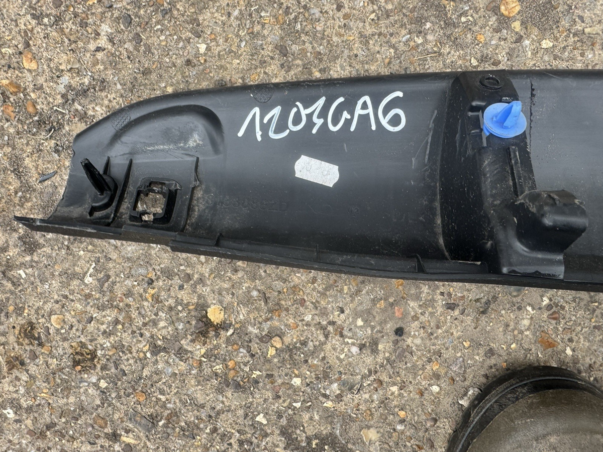 PEUGEOT 308 SW MK2 Ốp Khóa Cốp Sau 98133886ZD 1.5 Diesel 96kw 2019 33522848