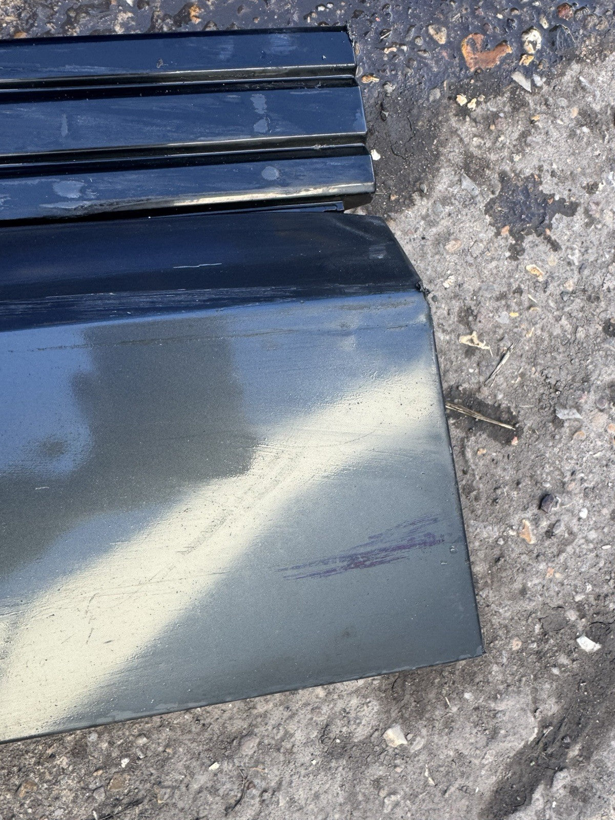 RUSAK !AUDI E-TRON 2018 onwards FRONT LEFT SIDE N/S DOOR MOULDING TRIM 4KE.853.959