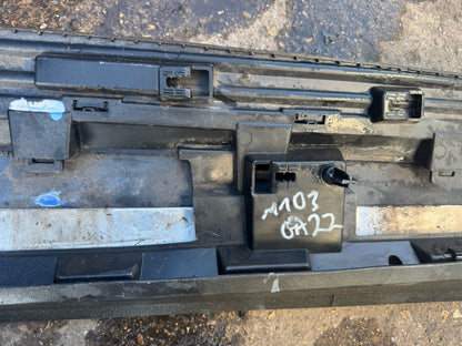 RUSAK !AUDI E-TRON 2018 onwards FRONT LEFT SIDE N/S DOOR MOULDING TRIM 4KE.853.959