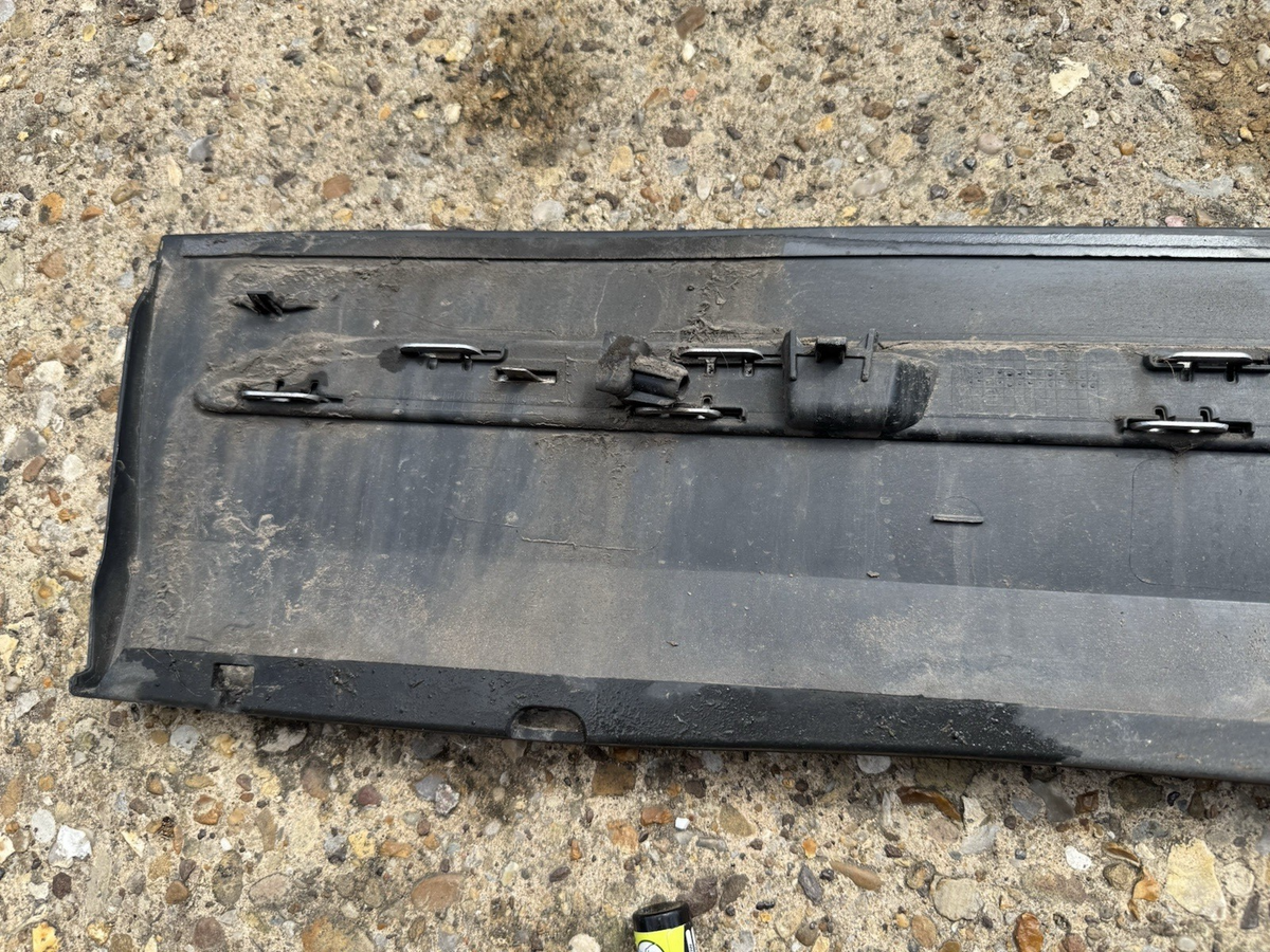 Mercedes GLA H247 Front Right Door Moulding 2020 ON A2477271501 Genuine