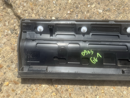 VOLVO XC40 TRIM DOOR FRONT RH Genuine 32409193