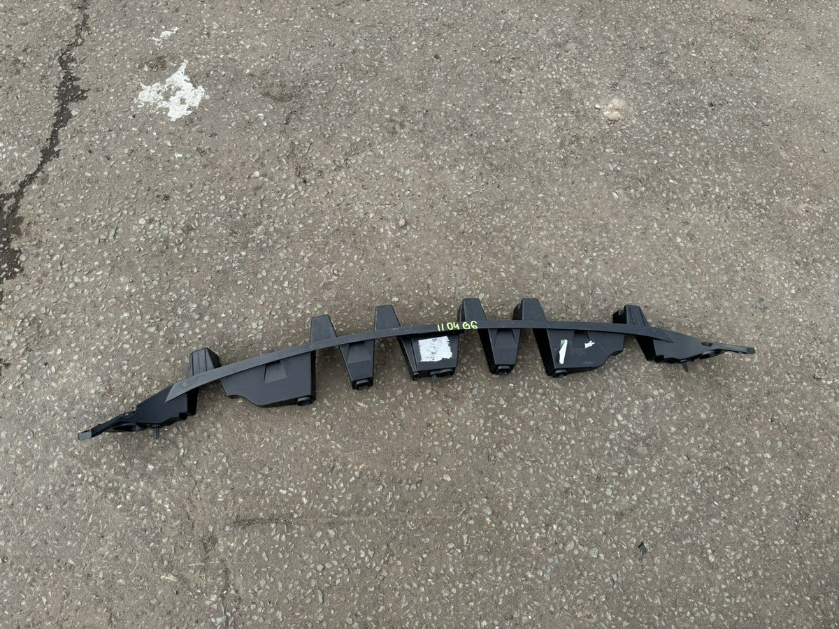 BREKET BUMPER BELAKANG JAGUAR F PACE X761 2015 onwards HK8317E855AE