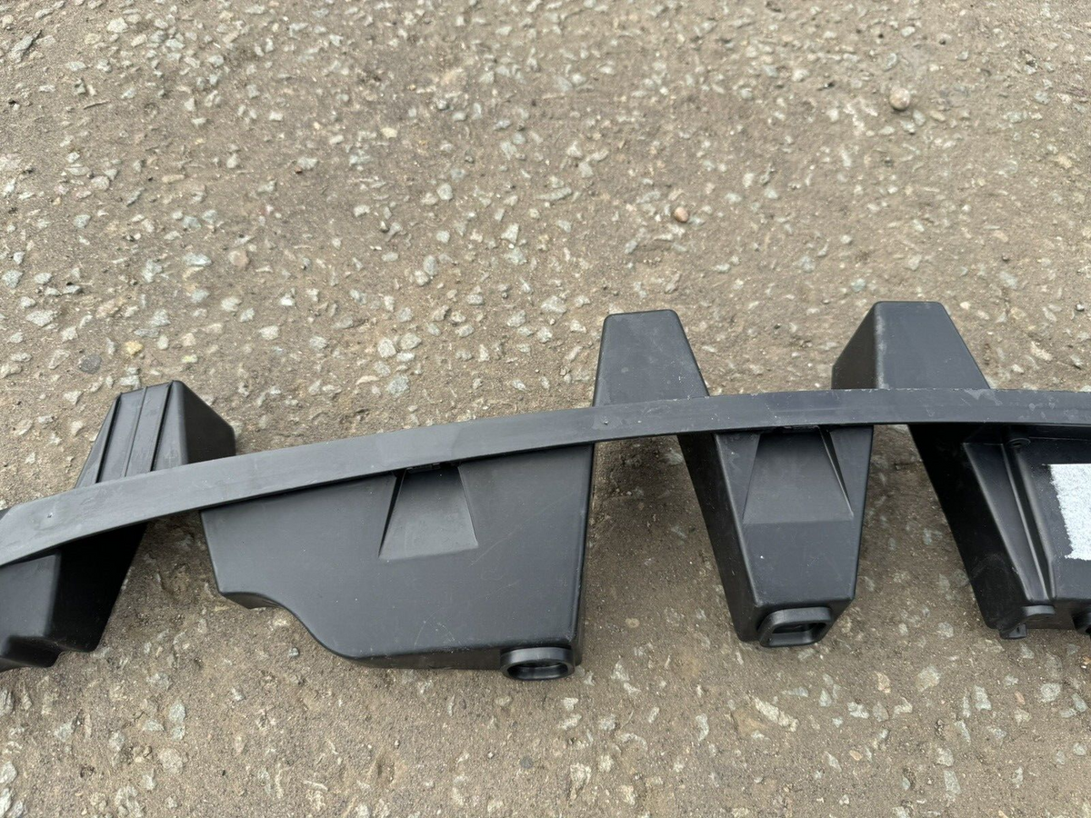 BREKET BUMPER BELAKANG JAGUAR F PACE X761 2015 onwards HK8317E855AE