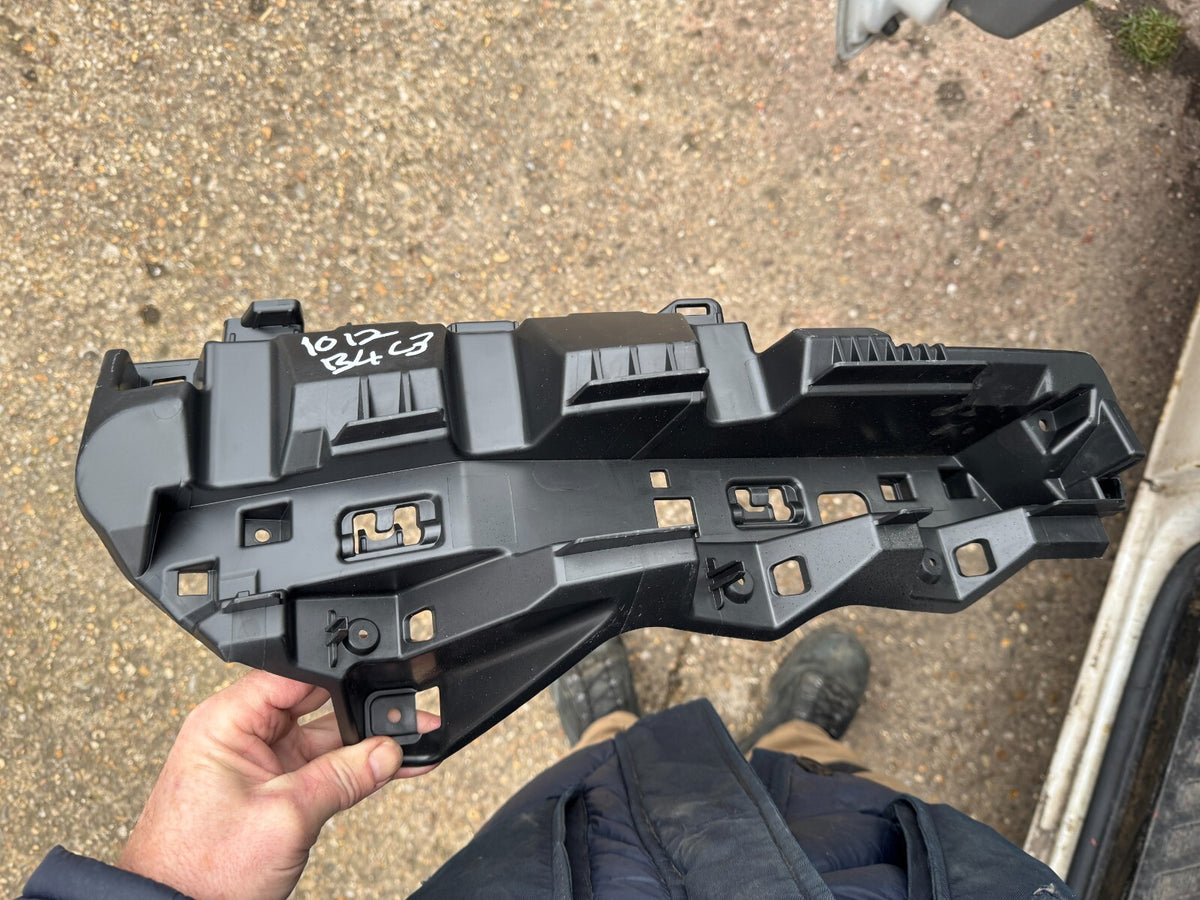 GENUINE BMW IX I20 21-2024 BRACKET LAMPU BUMPER BELAKANG KIRI 51129878961