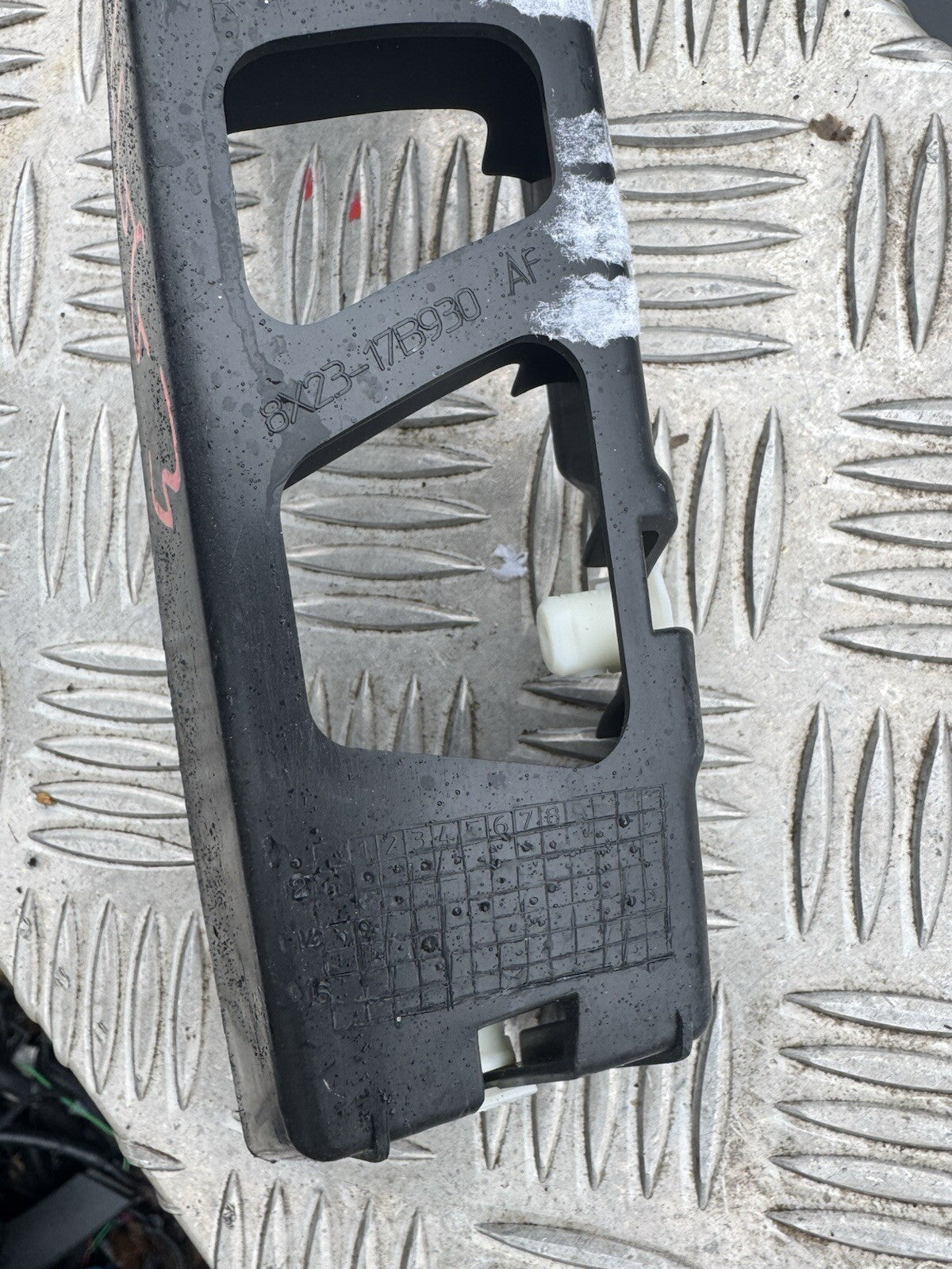 JAGUAR XF 09 - 15 REAR RIGHT BUMPER BRACKET 8X2317B930AF