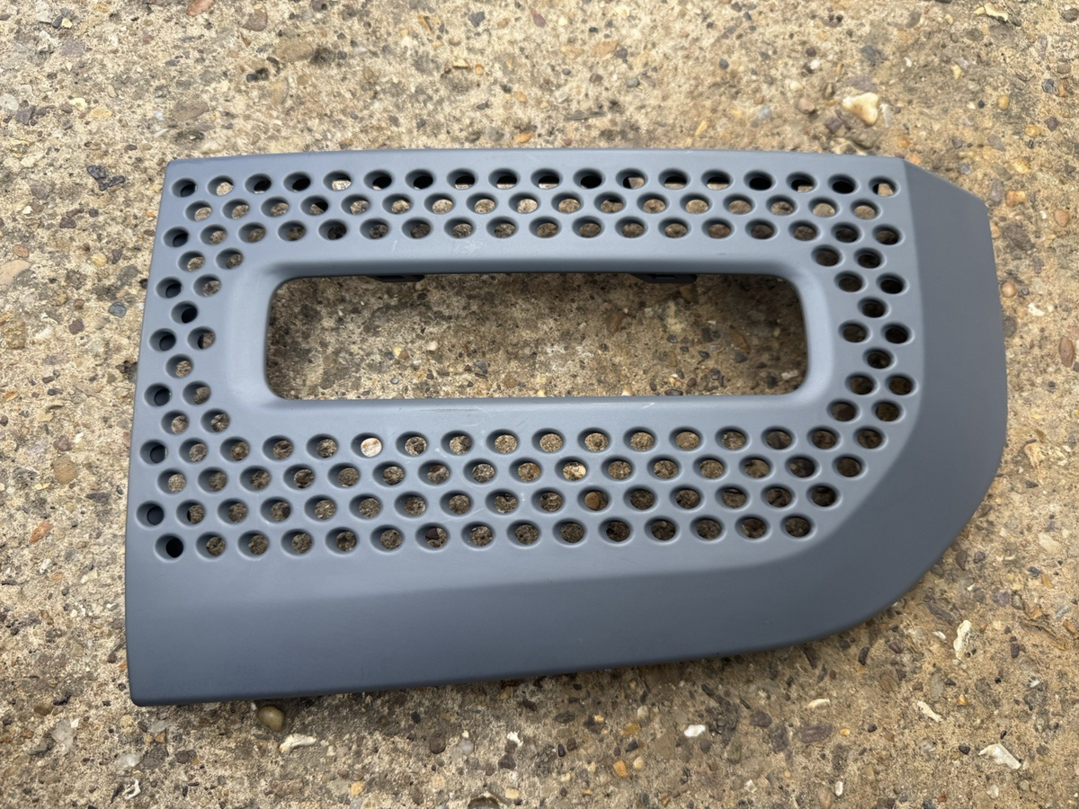 Land Rover Defender L663 Front Bumper Left Fog Light Grill 20 ON L8B2-15B217-A