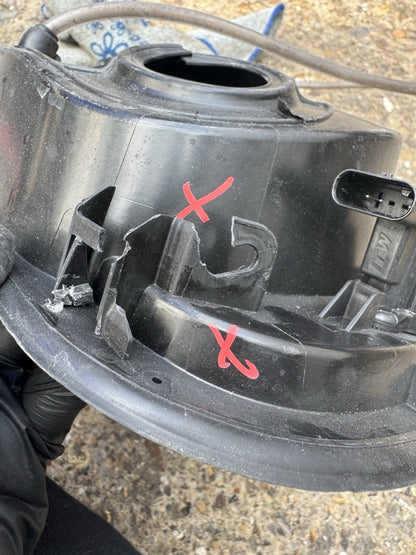 damaged 2019- RANGE ROVER L460 FUEL FILLER DOOR GAS LID FLAP m8e2-27936