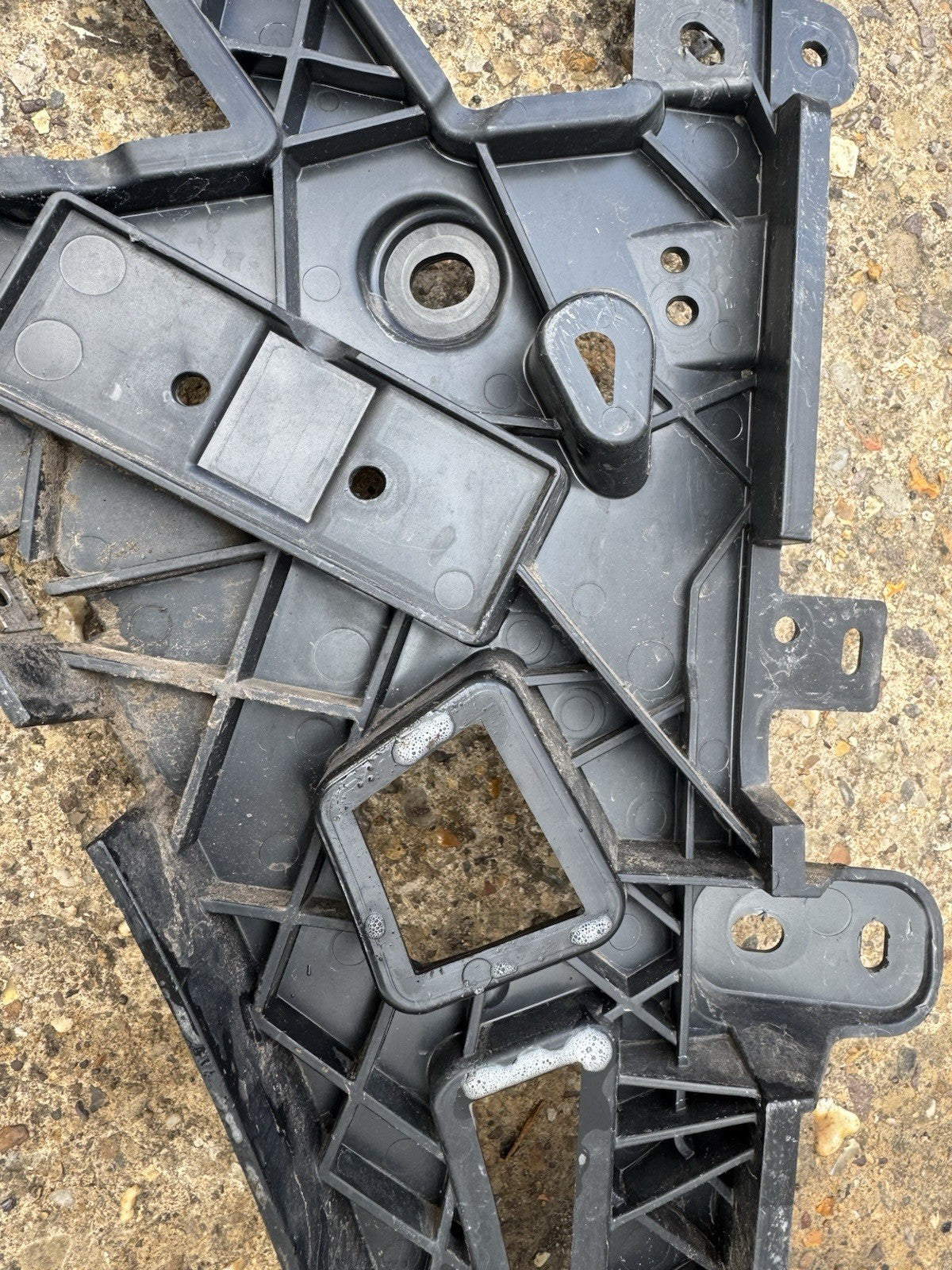 Jaguar F Pace X761 Rear Bumper Left Side Bracket HK83-17B931-AE Genuine
