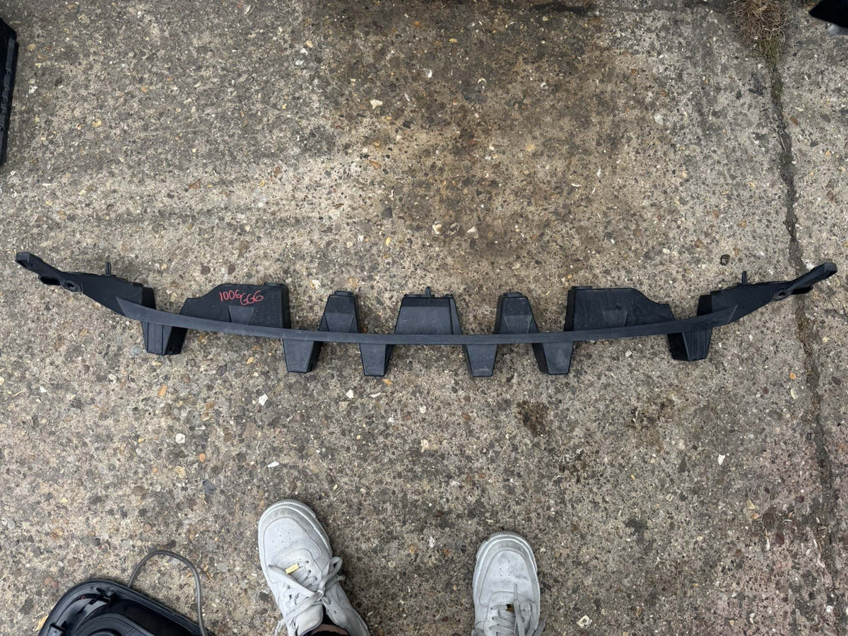JAGUAR F-PACE X761 Rear Middle Bumper Support  Bracket  HK83-17E855-AE (N235)