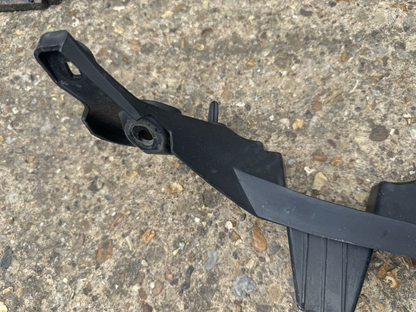 JAGUAR F-PACE X761 Rear Middle Bumper Support  Bracket  HK83-17E855-AE (N235)