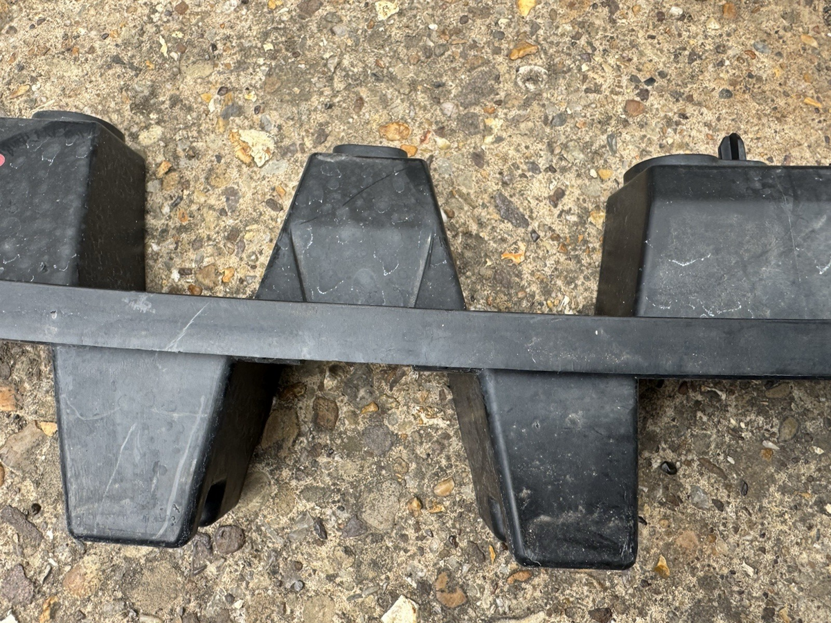 JAGUAR F-PACE X761 Rear Middle Bumper Support  Bracket  HK83-17E855-AE (N235)