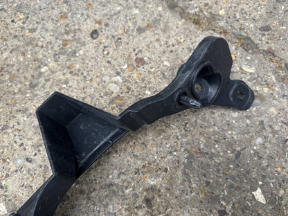 JAGUAR F-PACE X761 Rear Middle Bumper Support  Bracket  HK83-17E855-AE (N235)