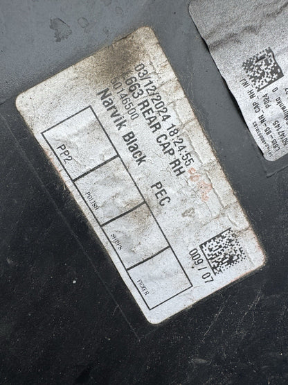 Góc ba đờ sốc sau phải Land Rover Defender L663 2020 ON L8B2-17D752-C