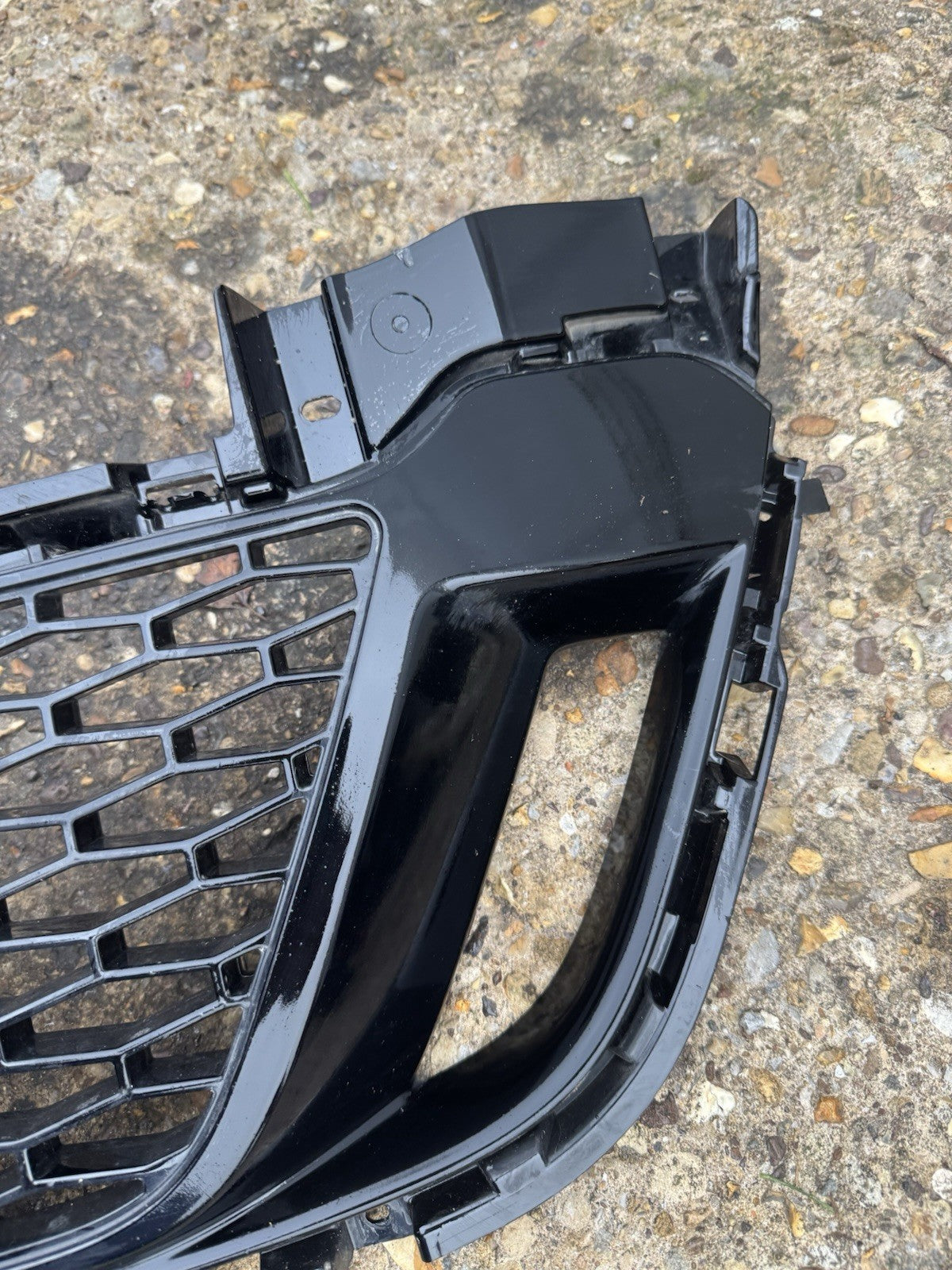 LAND ROVER DISCOVERY SPORT R DYNAMIC 2019 ke atas GRILL BAWAH DEPAN LK72-17F791-F