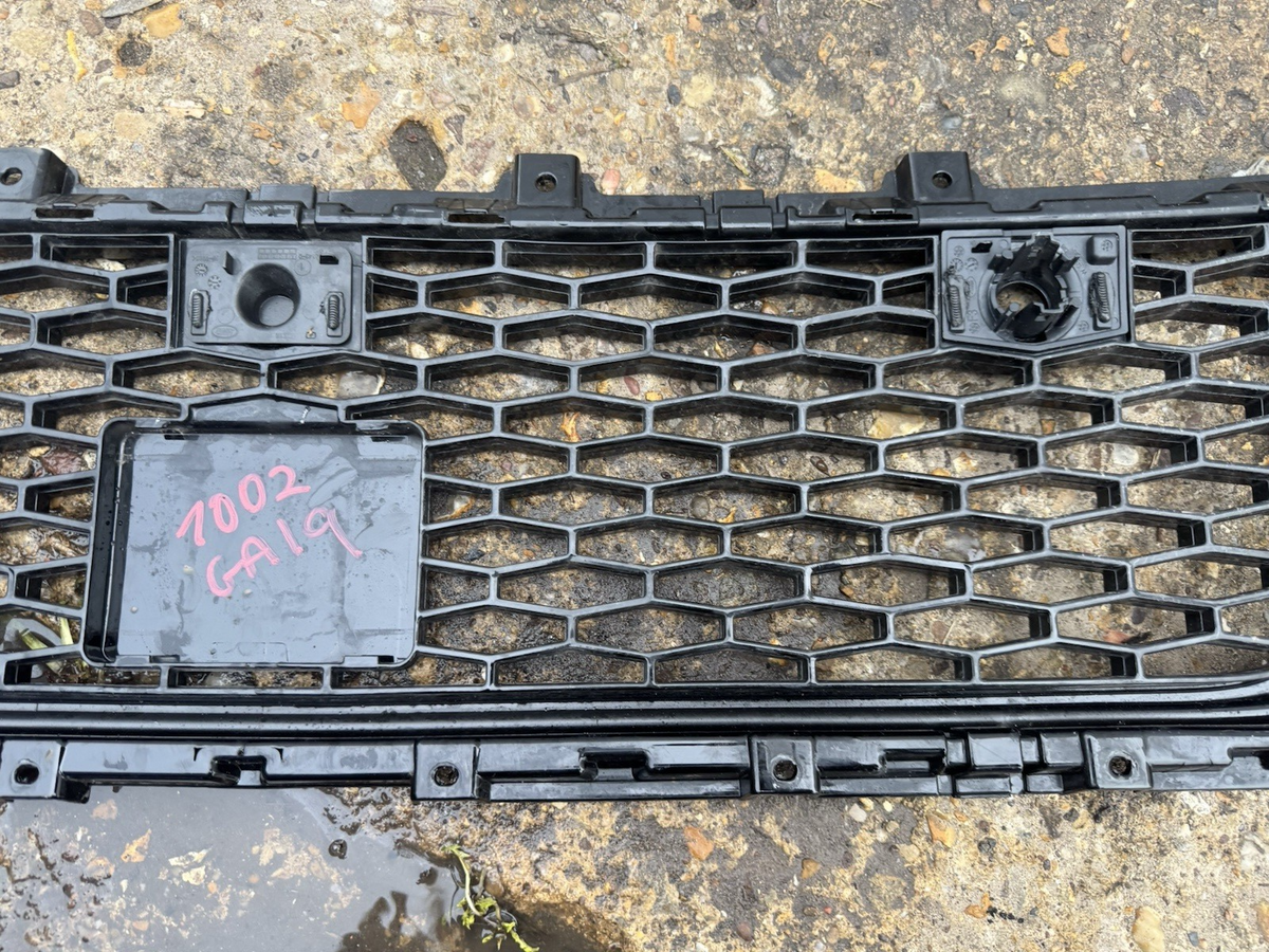 LAND ROVER DISCOVERY SPORT R DYNAMIC 2019 ke atas GRILL BAWAH DEPAN LK72-17F791-F