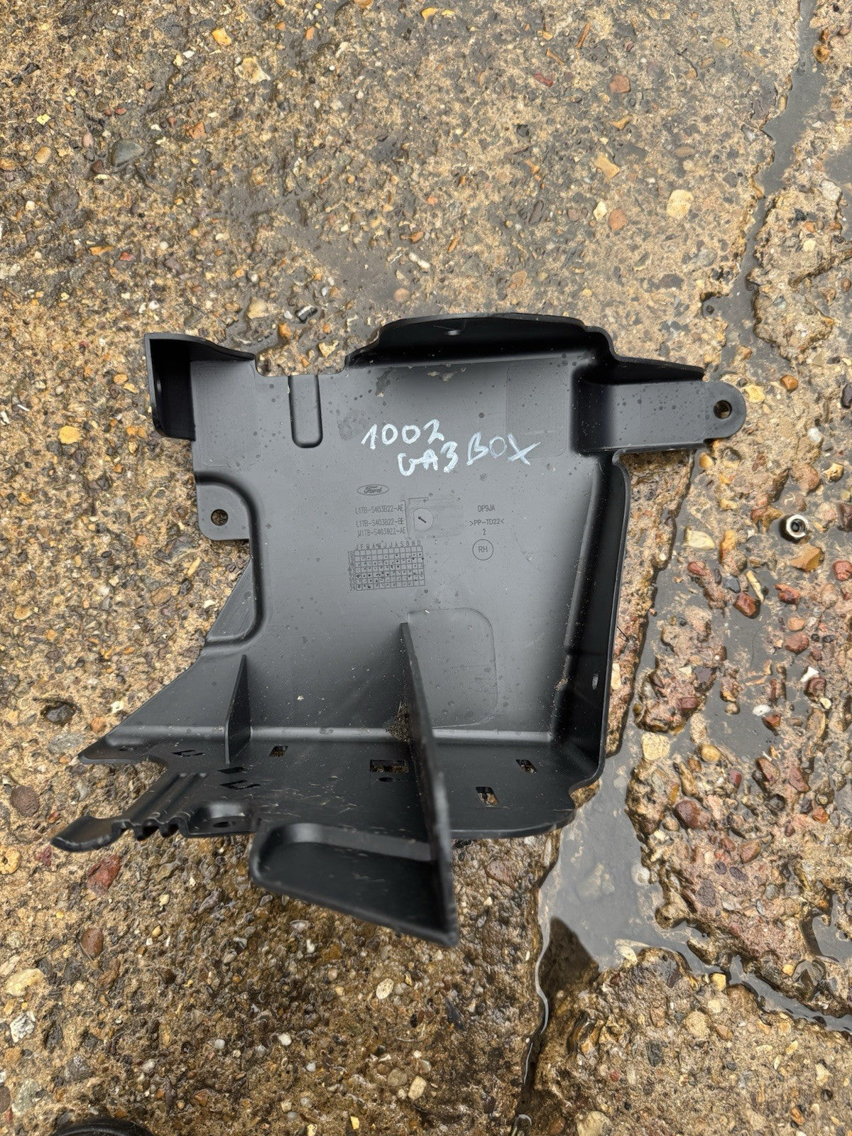 ขายึดกันชนหลัง OS FORD PUMA MK1 ST-LINE L1TB-S403B22-BF 2024-2025 BA25