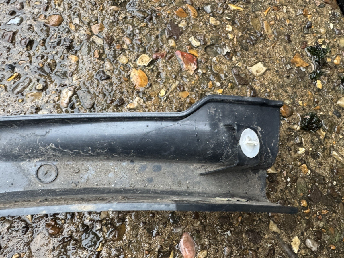 Land Rover Discovery Sport L550 Estate 2019-2023 Plastic Arch Trim lk72-290e 23e