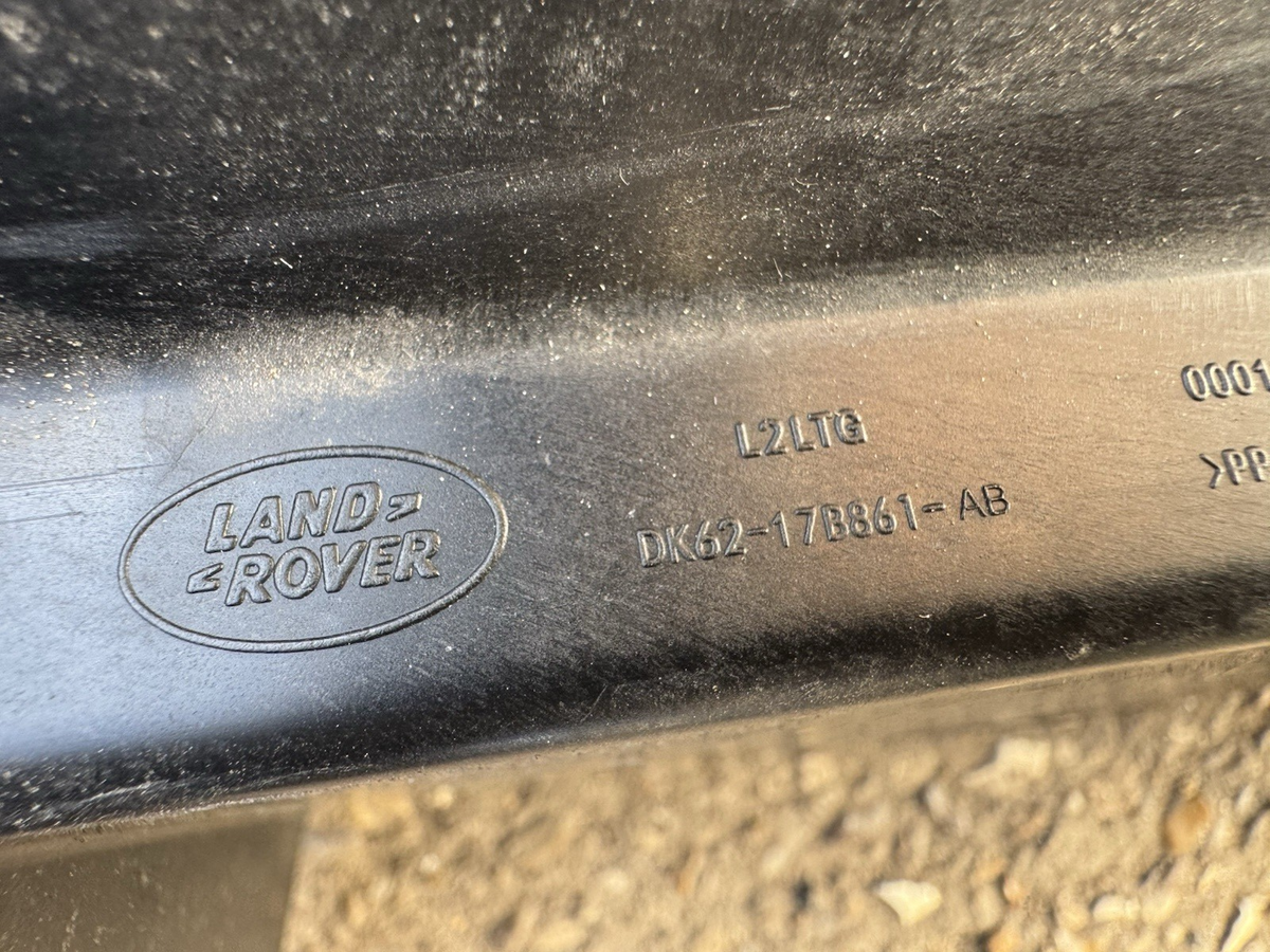RANGE ROVER SPORT SVR L494 後保桿中間固定支架 DK62-17B861-AB