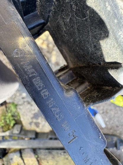 有損 MERCEDES-BENZ VITO W447 後保桿內鐵（中） A4478850516