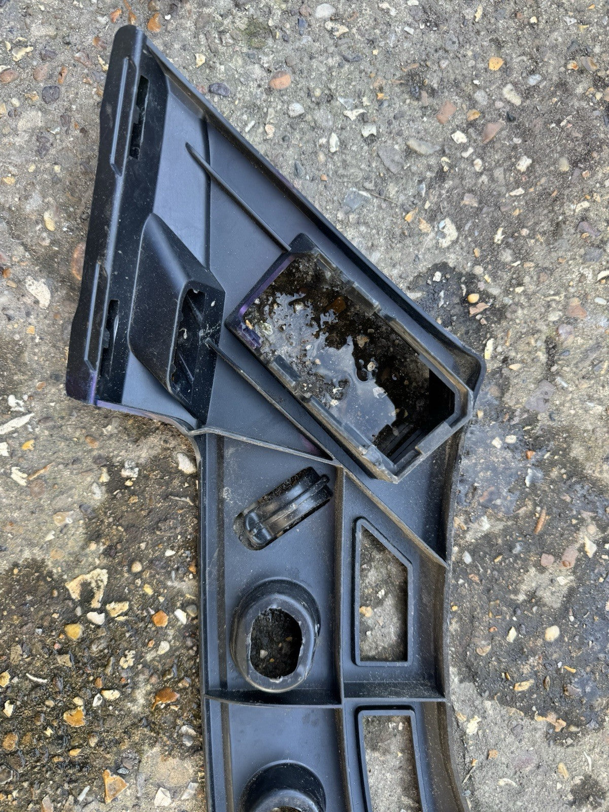 SKODA ENYAQ IV DUDUKAN BUMPER DEPAN KIRI DEPAN 5LA807177 ORIGINAL