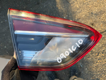 2020 LAMPU BAGASI DALAM BELAKANG KIRI VAUXHALL CROSSLAND ORIGINAL 39137525
