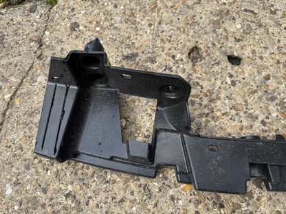 Range Rover Evoque L551 Rear Bumper Bracket 2019 ON K8D2-17E855-A Genuine