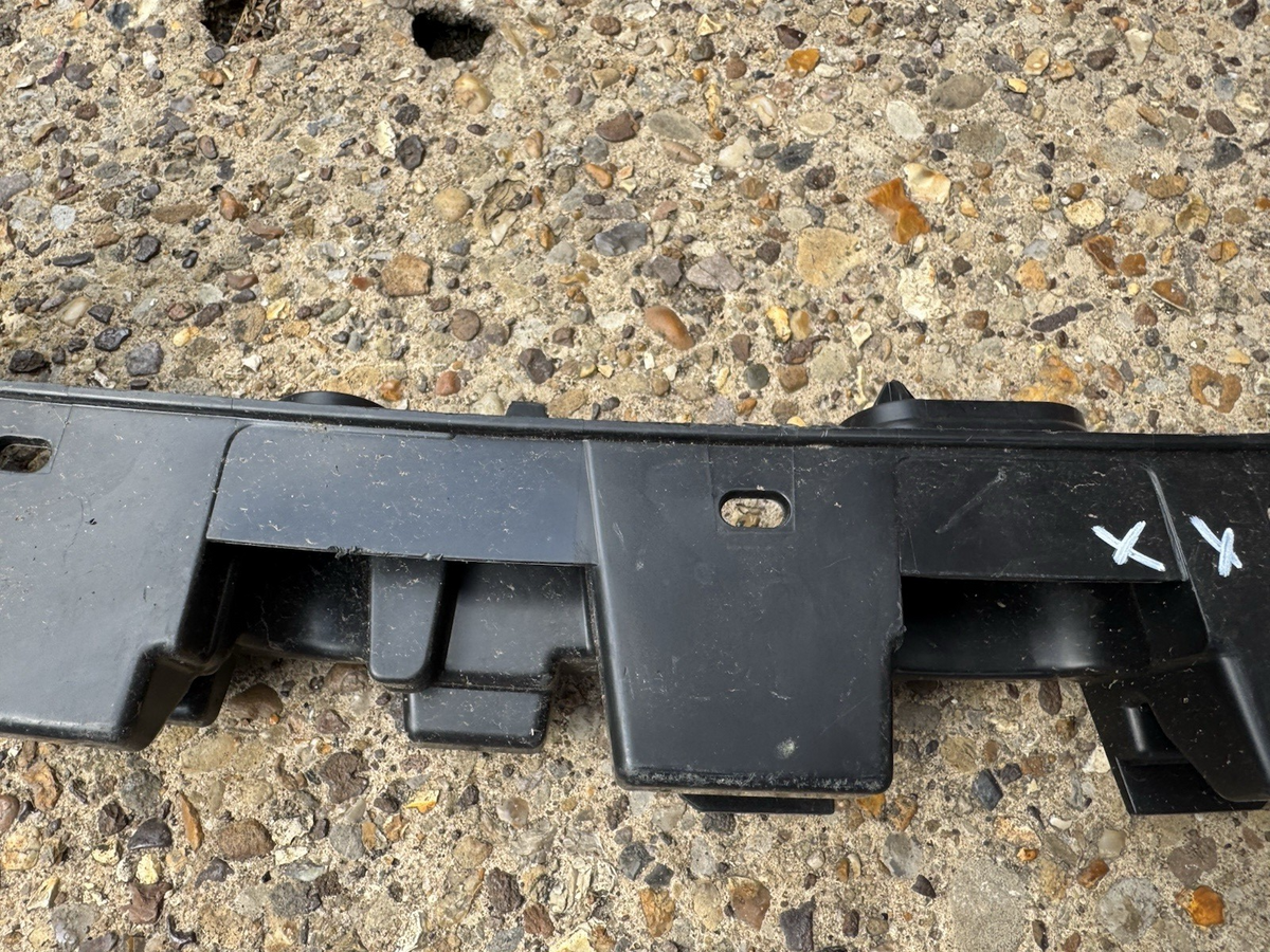 Range Rover Evoque L551 Rear Bumper Bracket 2019 ON K8D2-17E855-A Genuine