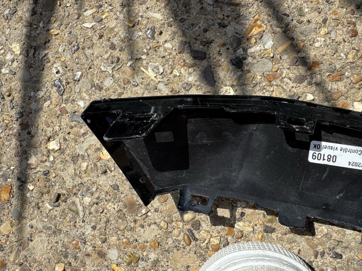 PEUGEOT E-5008 5008 FRONT BUMPER Upper Trim 2024 onwards GENUINE 9845674880
