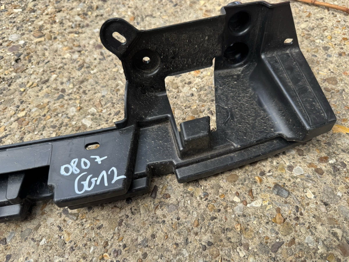 Range Rover Evoque L551 Rear Bumper Bracket 2019 ON K8D2-17E855-A Genuine