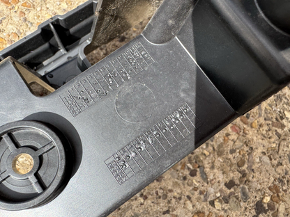 Range Rover Evoque L551 Rear Bumper Bracket 2019 ON K8D2-17E855-A Genuine