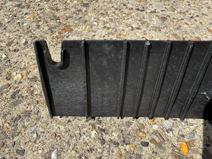RANGE ROVER VOGUE BUMPER Centre Absorber Trim 2022 on L460 GENUINE M8E2-53850-A