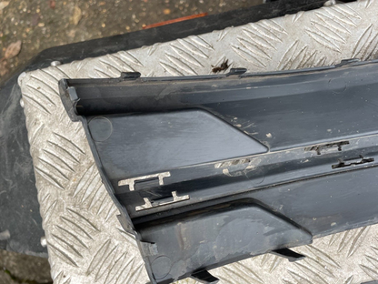 VW CARAVELLE Kisi Bumper Depan Abu-Abu Tua