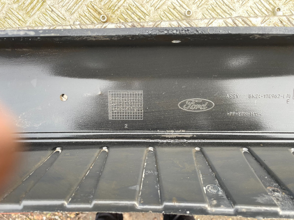 ชุดกันชนหลัง FORD TRANSIT แท้ BK2117E962