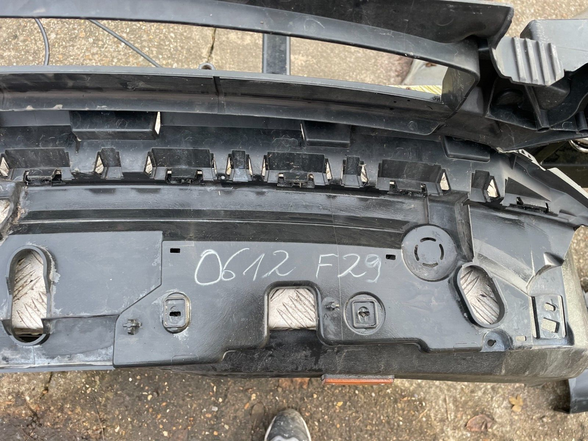 VAUXHALL CORSA F 2019-2024 XƯƠNG TĂNG CỨNG LƯỚI TẢN NHIỆT CẢN TRƯỚC - CHÍNH HÃNG