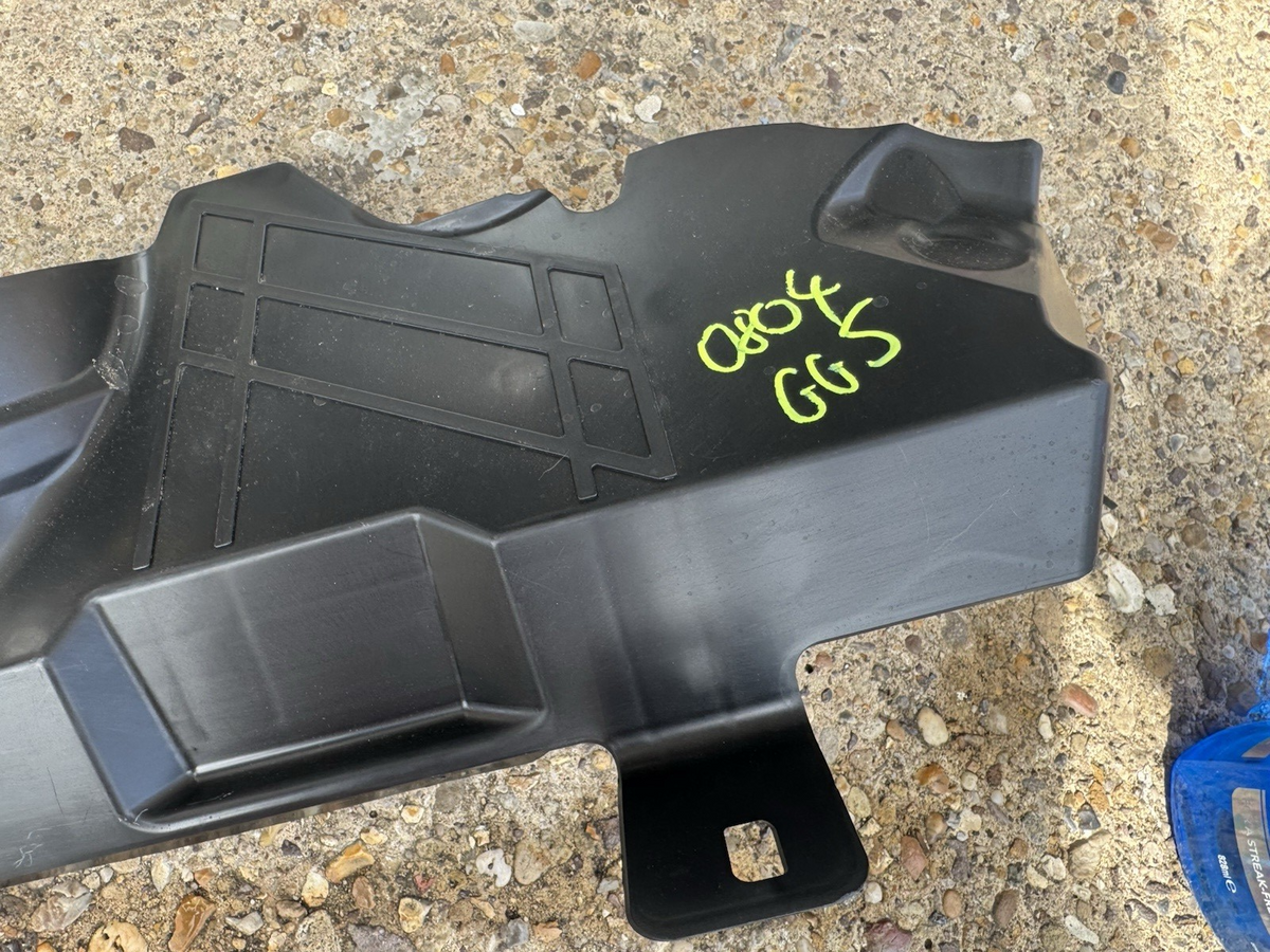 air guide RH inlet range rover l460 vogue 21-on M8E2-16a262