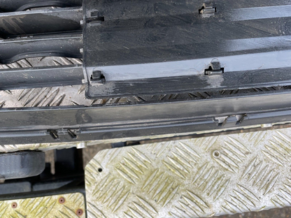 VAUXHALL CORSA E HATCHBACK 2014-2018 LƯỚI TẢN NHIỆT BA ĐỜ SỐC TRƯỚC 475498858