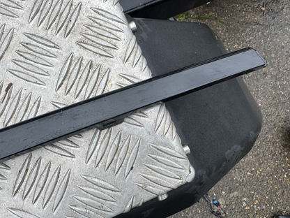 J9D3-17C774 Jaguar OE bumper trim center left jaguar i pace