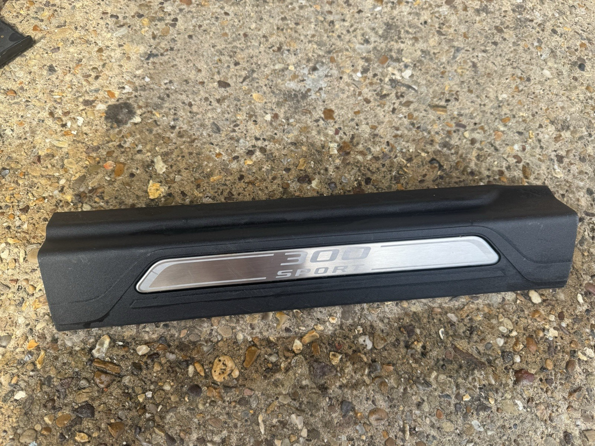 JAGUAR XE X760DOOR SILL COVER KICK PLATE TRIM FRONT LEFT SIDE 2017 GX73-13201-EC