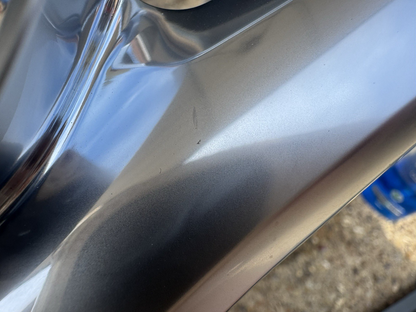 m8e2-18442 63010381 land rover chrome 2022