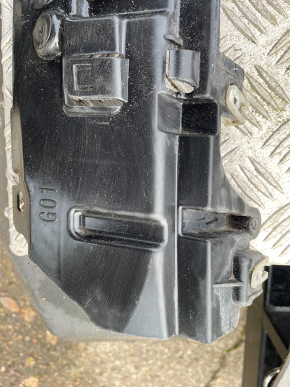 BMW X3 G01 Insert Panel Dudukan Bawah Support Tengah Bumper Belakang 7400674