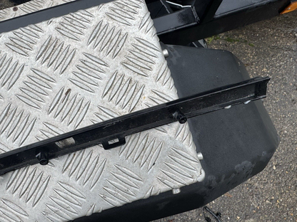 J9D3-17C774 Jaguar OE bumper trim center left jaguar i pace