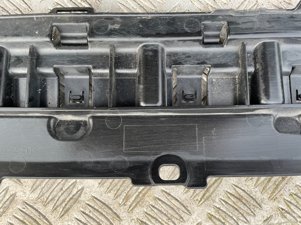 BMW X3 G01 Insert Panel Dudukan Bawah Support Tengah Bumper Belakang 7400674