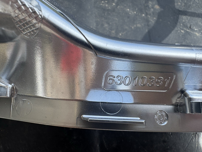 m8e2-18442 63010381 land rover chrome 2022