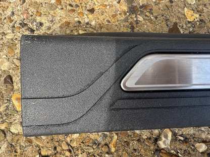 JAGUAR XE X760 DOOR SILL TRIM COVER RIGHT DRIVER SIDE 2016 GX73-13200-D