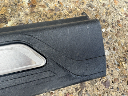 JAGUAR XE X760 DOOR SILL TRIM COVER RIGHT DRIVER SIDE 2016 GX73-13200-D