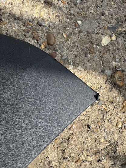 VOLVO XC40 LOWER DOOR MOULDING 2024 P/S REAR B3 PLUS MILD HYBRID 32409186